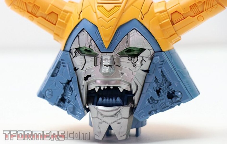 Transformers HasLab Unicron  (60 of 66)